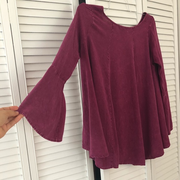 Altar'd State Tops - Altar’d State top: bell sleeves + high/low length